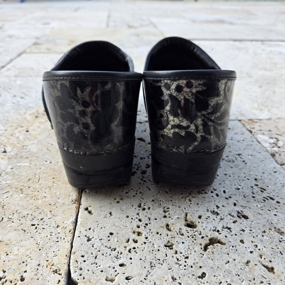 Dansko Professional Patent Silver & Black Floral Clogs-Size 40 - Picture 4 of 8